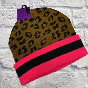 David and Young Collection Beanie in Animal Print/Pink